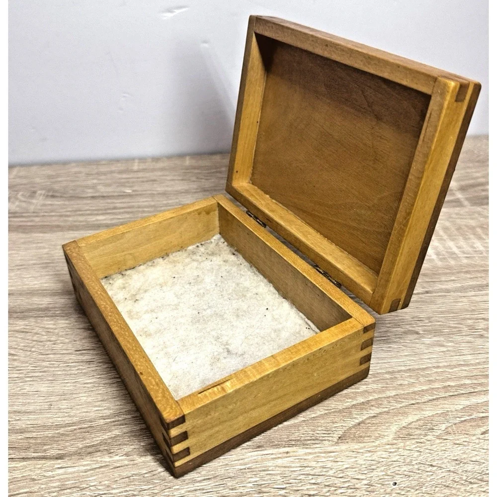 Vintage Wood Jewelry Box Nautilus Shell Hinged Trinket Coastal Sea Life Décor‎